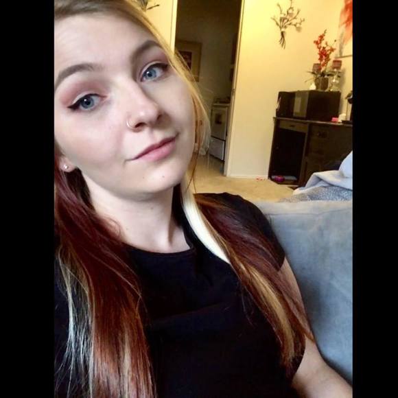 Meet your Posher, Courtney-lee - Picture 1 of 1